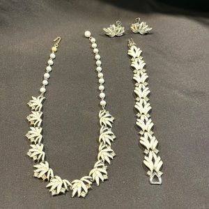 Vintage Coro Cream/White Enamel,Rhinestone,Leaf,V,Necklace,Bracelet,Earring Set